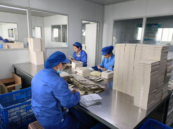 黑膏藥oem加工生產(chǎn)可靠嗎？如何找到靠譜的廠家？